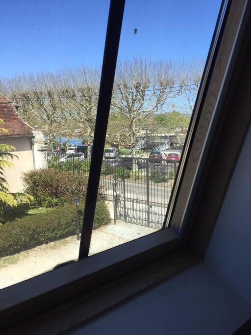 Bel Appart Au Bord De L'Eau Proche Gare Avec Wifi Auxerre Eksteriør billede