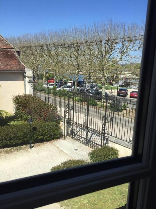 Bel Appart Au Bord De L'Eau Proche Gare Avec Wifi Auxerre Eksteriør billede